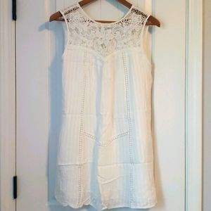 Knox Rose White Linen Lace Yoke Shift Dress